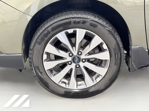 Used 2018 Subaru Outback 2.5i Touring AWD/4WD image 34