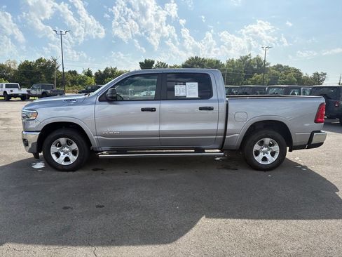 Used 2025 RAM 1500 Big Horn AWD/4WD image 4