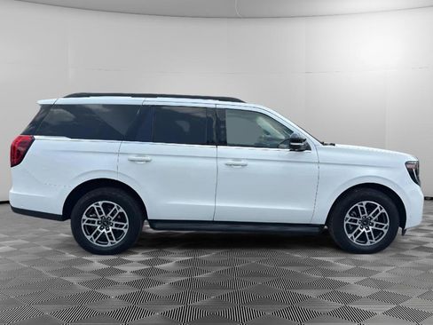 Used 2025 Ford Expedition Active AWD/4WD image 6