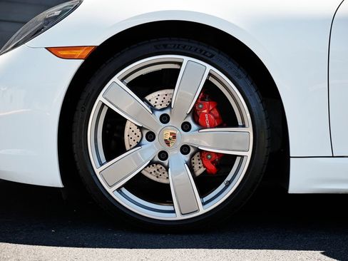 Used 2025 Porsche 718 Boxster S RWD image 9
