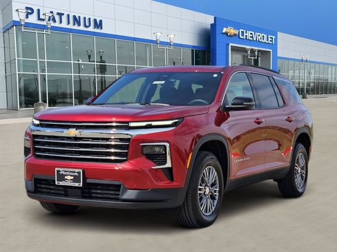 New 2027 Chevrolet Traverse LT FWD image 2