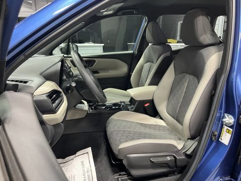 Used 2026 Subaru Forester AWD/4WD image 14
