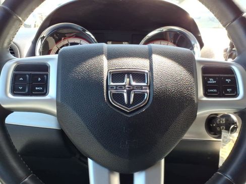 Used 2016 Dodge Grand Caravan R/T image 17