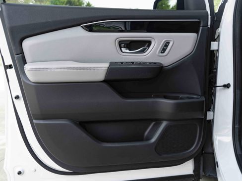 Used 2024 Honda Pilot EX-L image 36