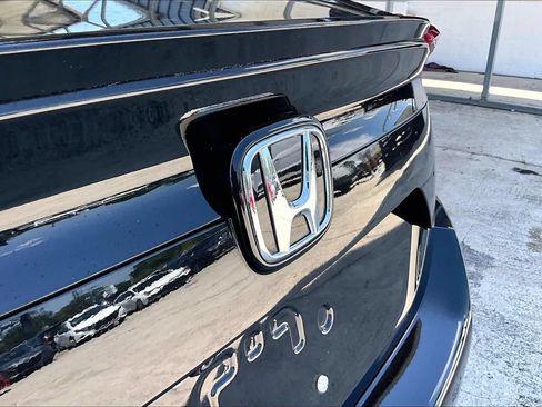 Used 2019 Honda Civic EX image 21