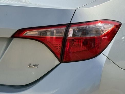 Used 2019 Toyota Corolla LE FWD image 7