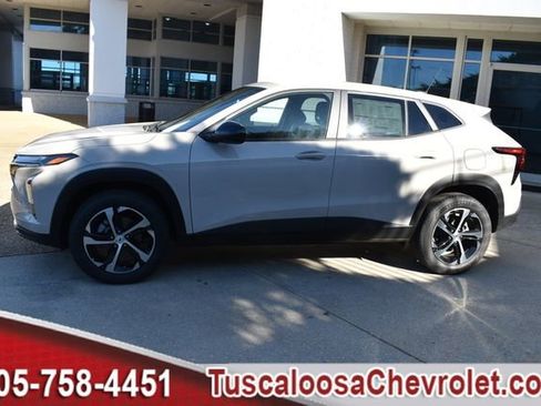 New 2026 Chevrolet Trax RS w/ Driver Confidence Package image 6