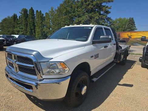 Used 2015 RAM 3500 Tradesman w/ Chrome Appearance Group AWD/4WD image 6