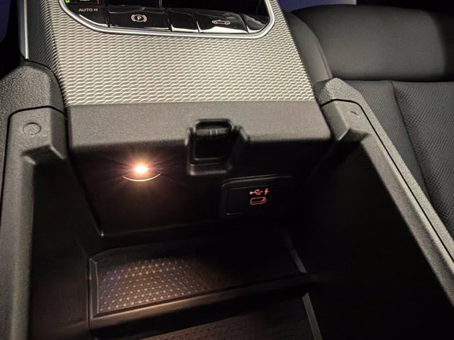Used 2022 BMW M4 xDrive Competition w/ Executive Package AWD/4WD image 28