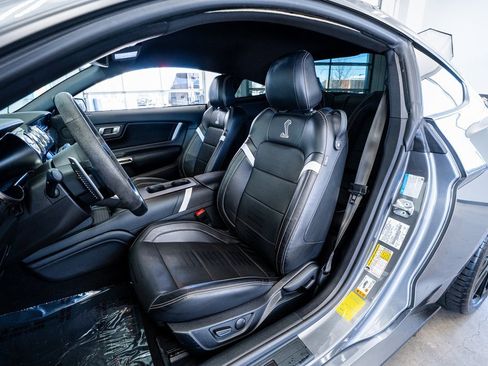 Used 2021 Ford Mustang Shelby GT500 w/ Technology Package image 43