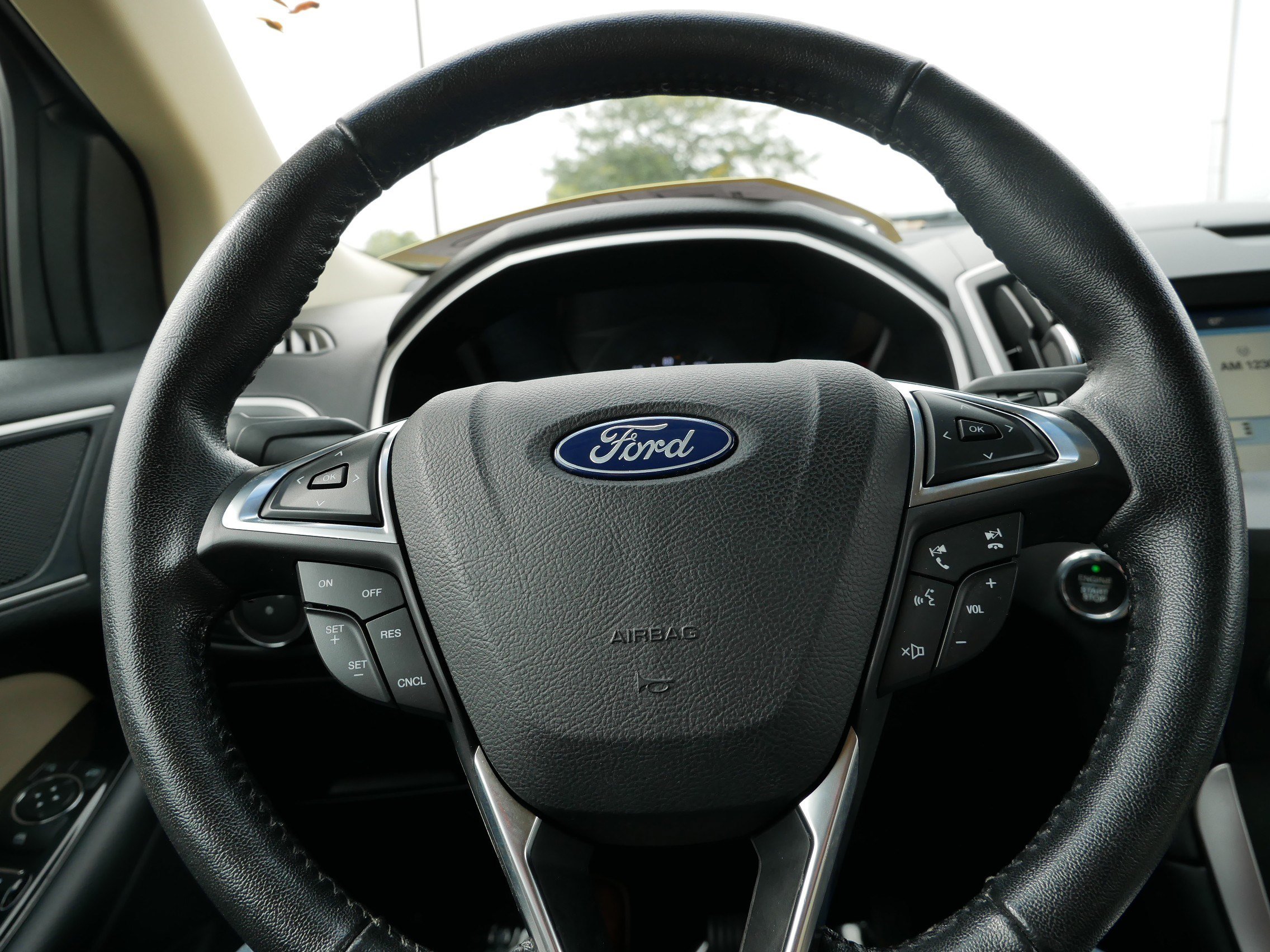Used 2018 Ford Edge SEL w/ Equipment Group 201A AWD/4WD image 24