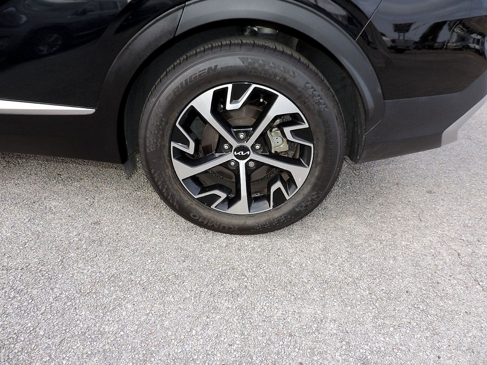 Used 2023 Kia Sportage EX FWD image 12