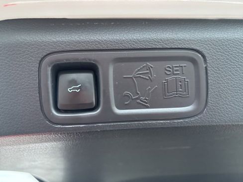 Used 2023 Ford Expedition Max Platinum image 16