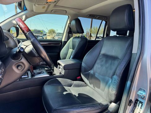 Used 2016 Lexus GX 460 w/ Premium Package image 28