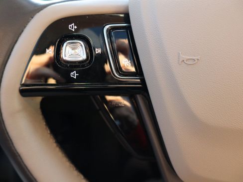 Used 2021 Lincoln Corsair Reserve w/ Equipment Group 201A image 15