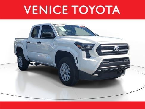 Certified 2024 Toyota Tacoma SR image 1