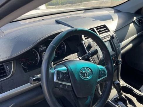 Used 2017 Toyota Camry SE FWD image 13