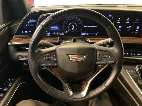 Used 2023 Cadillac Escalade Premium Luxury w/ Performance Package AWD/4WD image 25