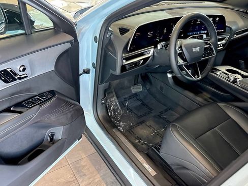 Used 2024 Cadillac Lyriq Tech RWD image 19