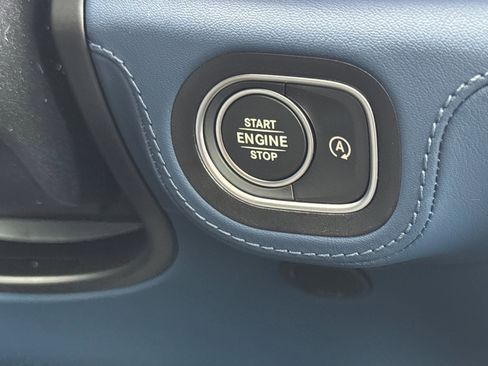 New 2026 Mercedes-Benz GLS 580 4MATIC image 31