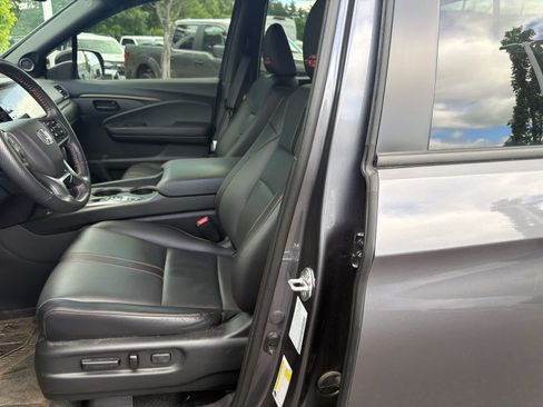 Used 2025 Honda Ridgeline TrailSport image 12