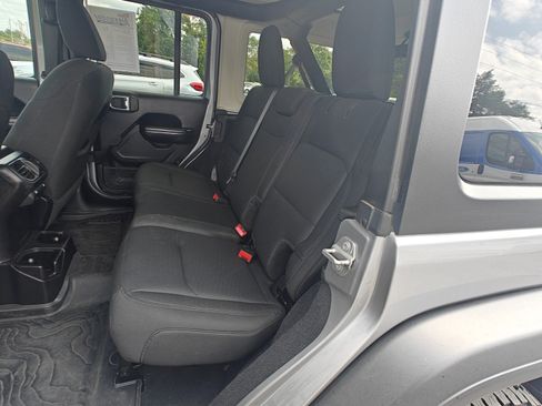 Used 2019 Jeep Wrangler Unlimited Sport S image 16