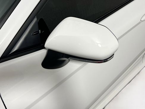 Used 2025 Toyota Camry LE w/ Convenience Package image 13