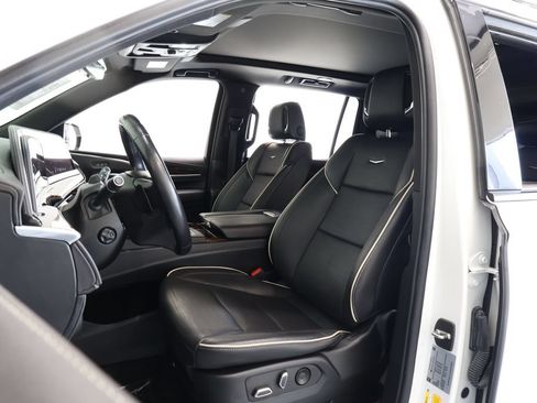 Used 2022 Cadillac Escalade ESV Premium Luxury w/ Performance Package AWD/4WD image 19