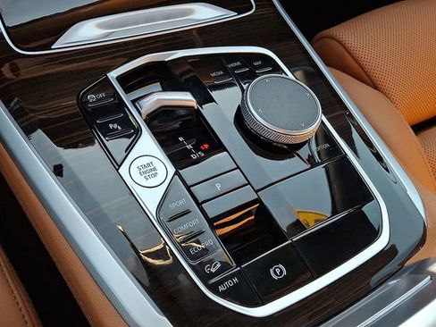 Used 2024 BMW X5 xDrive40i w/ Premium Package image 15