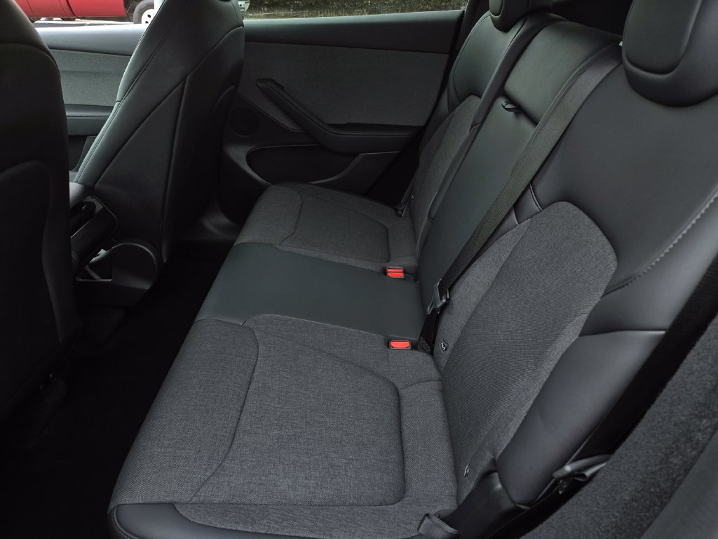 Used 2026 Tesla Model Y AWD image 13