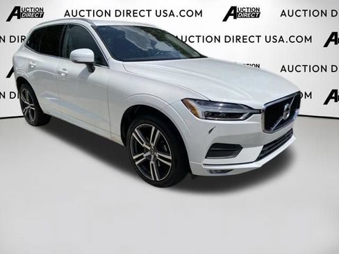 Used 2021 Volvo XC60 T5 Momentum w/ Protection Package Premier AWD/4WD image 19