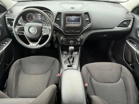 Used 2019 Jeep Cherokee Latitude w/ Popular Appearance Group AWD/4WD image 31