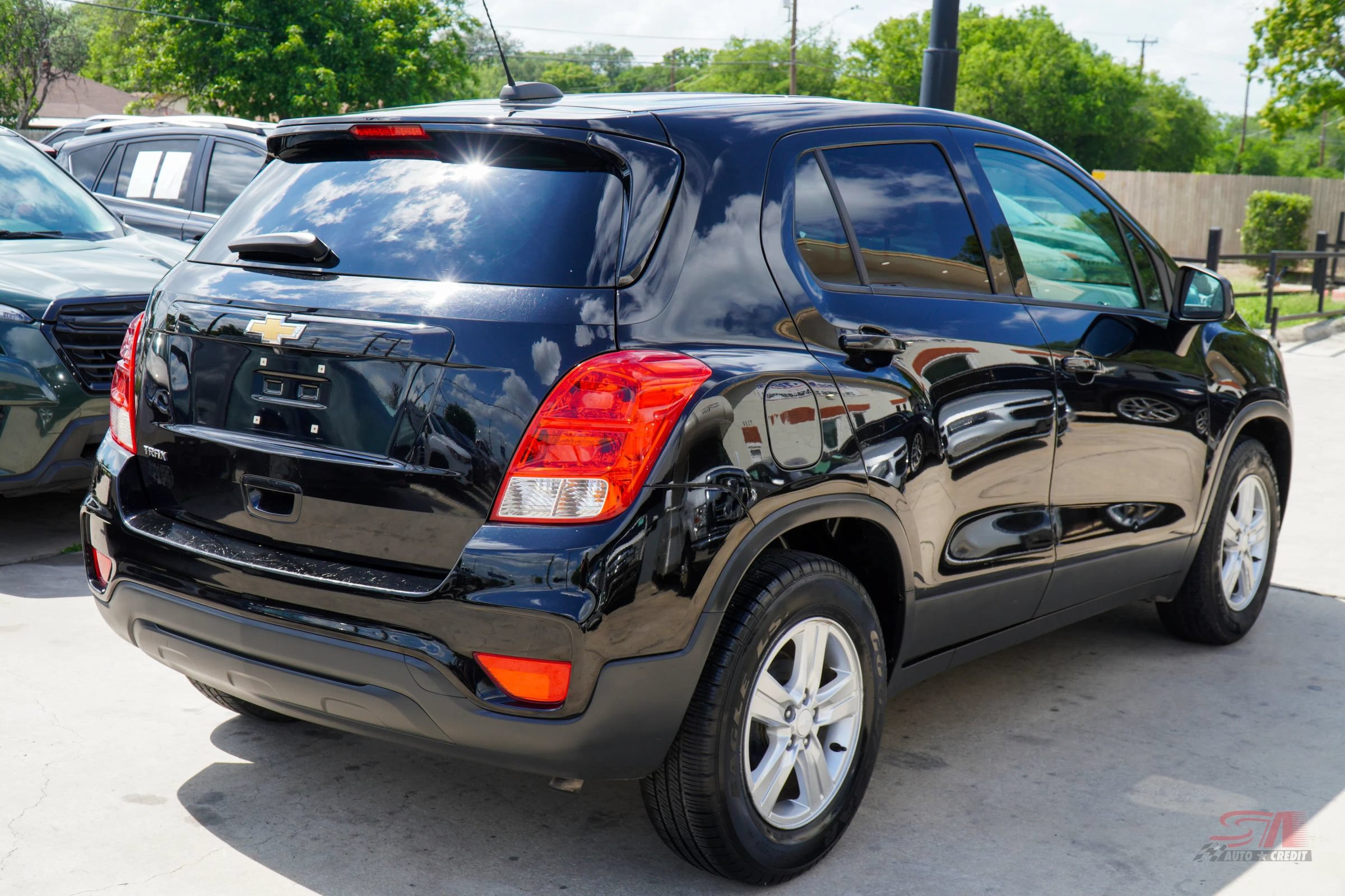 Used 2020 Chevrolet Trax LS w/ Tint and Cruise Package FWD image 6