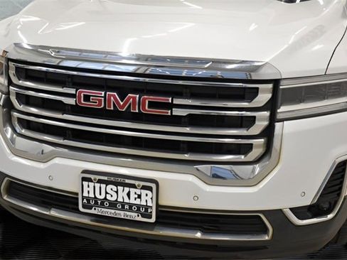 Used 2023 GMC Acadia SLT image 16