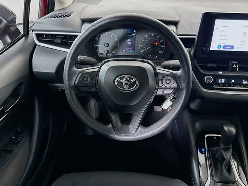 Used 2025 Toyota Corolla LE image 17