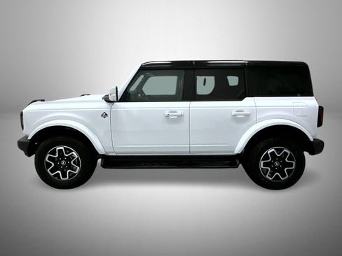 New 2025 Ford Bronco Outer Banks image 8