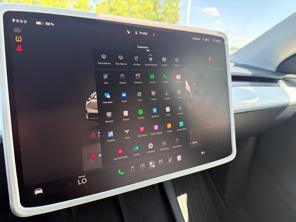 Used 2023 Tesla Model Y Performance AWD/4WD image 29