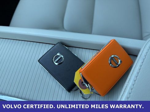 Used 2024 Volvo XC60 B5 Core w/ Protection Package Premier image 26
