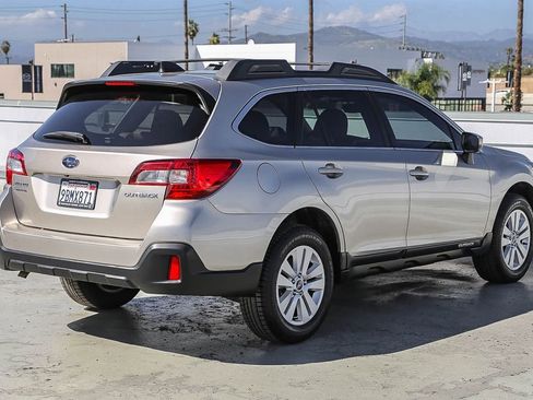 Used 2019 Subaru Outback 2.5i Premium image 9
