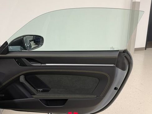 Certified 2024 Porsche 911 GT3 RWD image 33