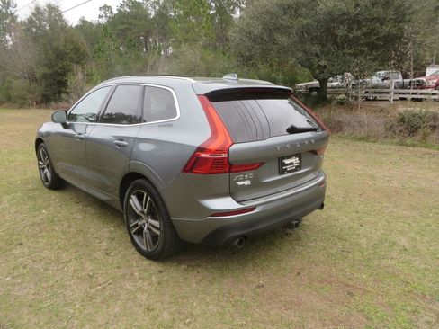 Used 2018 Volvo XC60 T6 Momentum w/ Convenience Package image 8
