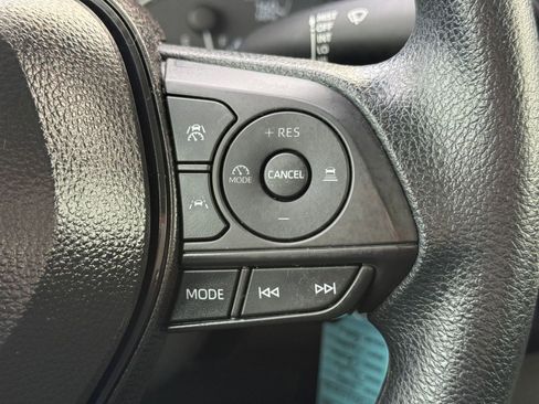 Certified 2025 Toyota Corolla LE image 27