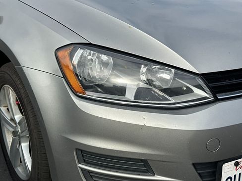 Used 2017 Volkswagen Golf Wolfsburg Edition FWD image 7