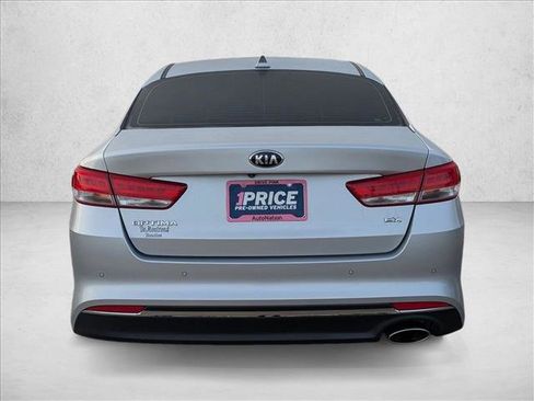 Used 2018 Kia Optima EX image 7