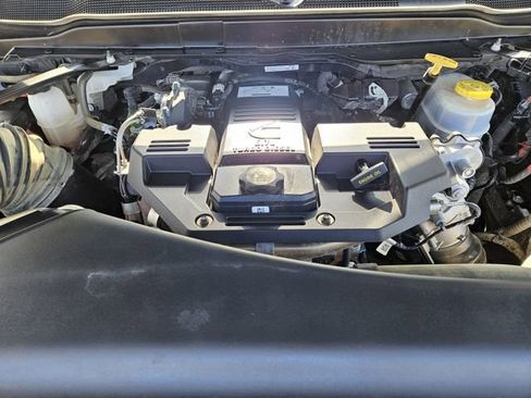 Used 2024 RAM 3500 Tradesman w/ Chrome Appearance Group image 30