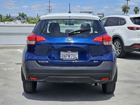 Used 2019 Nissan Kicks SV FWD image 18