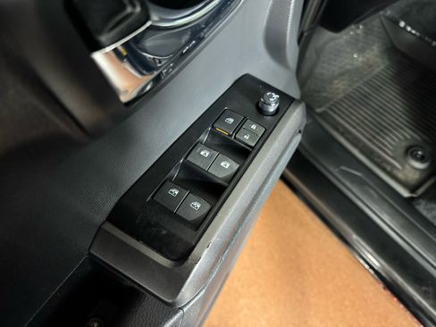 Used 2023 Toyota Tacoma TRD Off-Road image 17