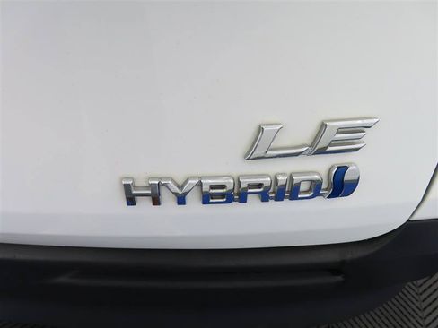 Used 2023 Toyota Sienna LE AWD/4WD image 14
