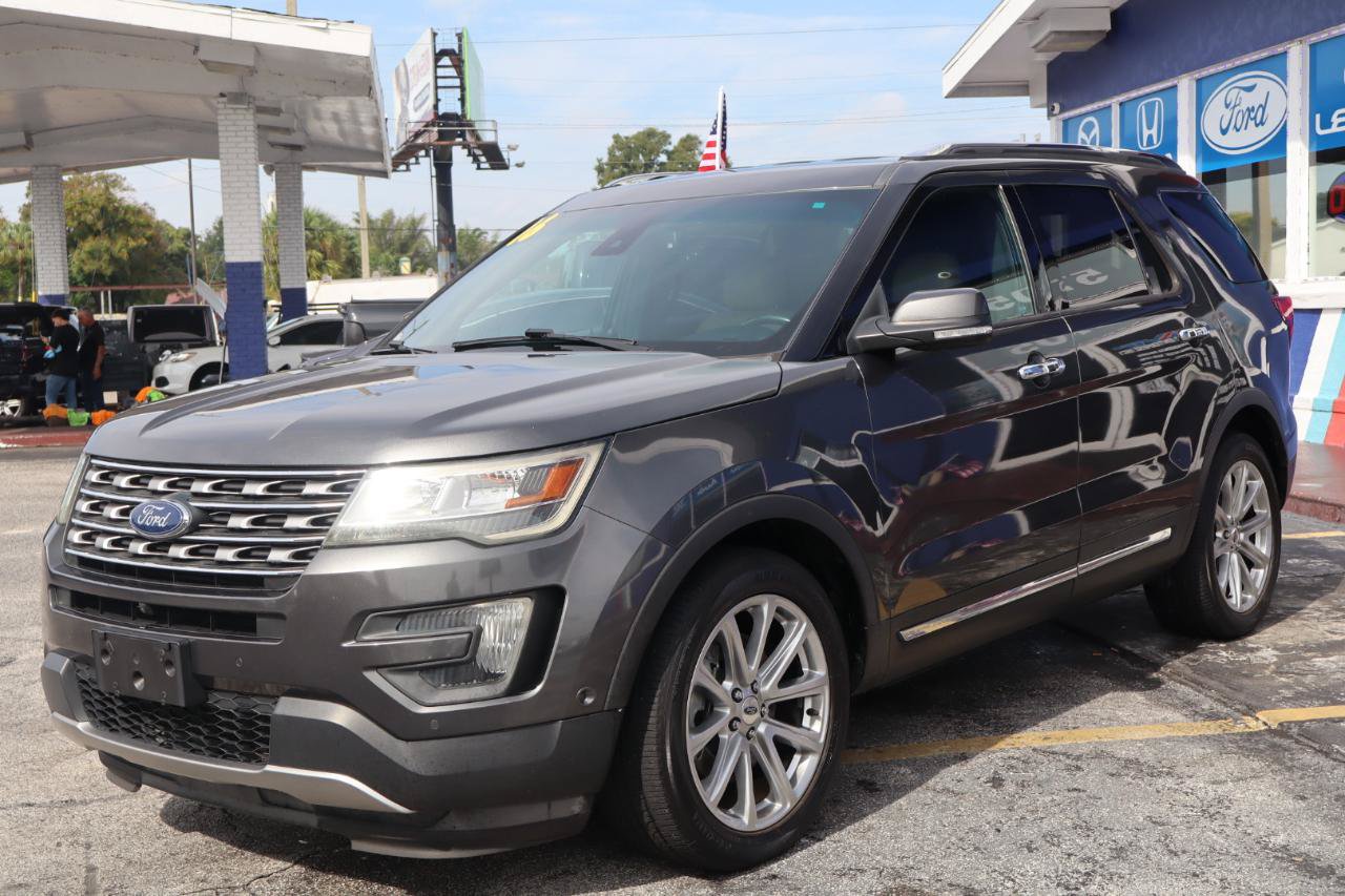 Used 2016 Ford Explorer Limited w/ Equipment Group 301A FWD image 7