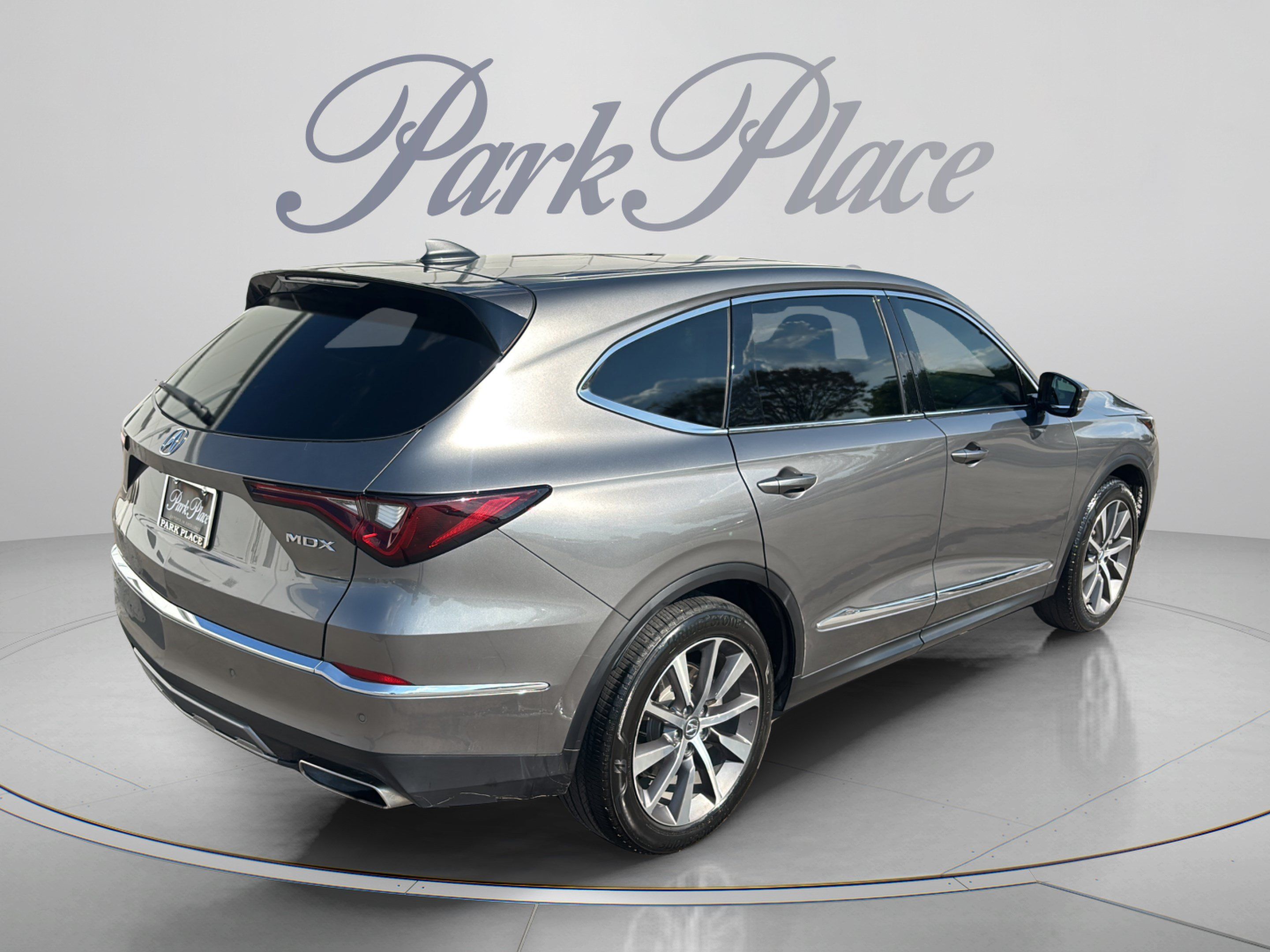 Used 2025 Acura MDX w/ Technology Package FWD image 6